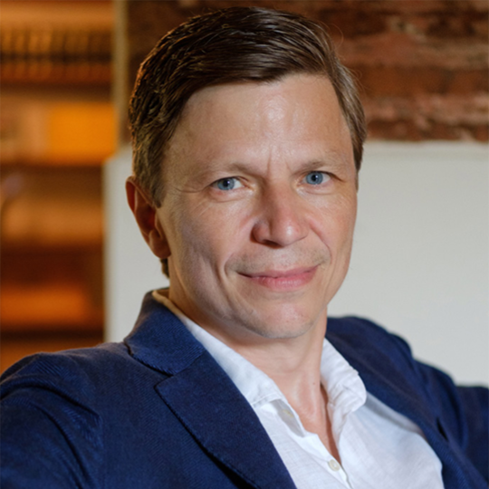 AI-Powered Profits: Navigating the New Business Renaissance
